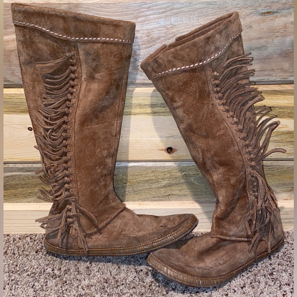 Ugg Moccasin Boot